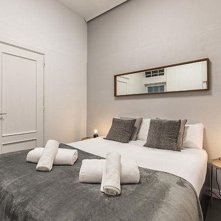 Waou Essence I Los Austrias - Corta Duracion Madrid Dış mekan fotoğraf